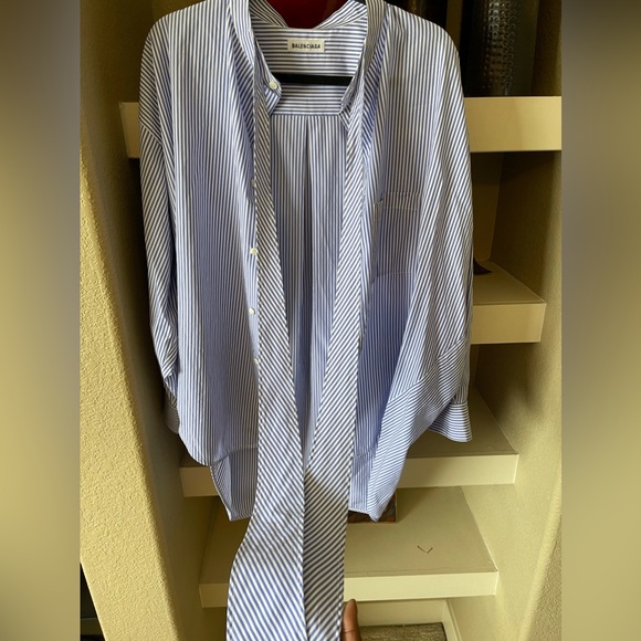 Balenciaga Blue and White Tie Front Oversized Logo Shirt - Picture 6 of 8